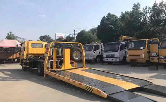 隆德汽车中途维修案例